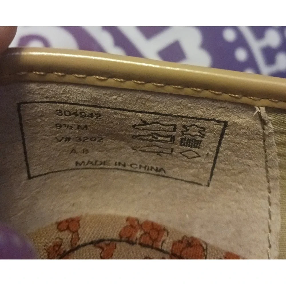 Lands' End Women's Leather Suede Slip On Moccasins, Size 8.5‎